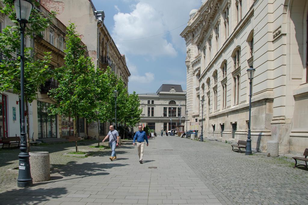 Old City By Urbanesq Bucharest Luaran gambar